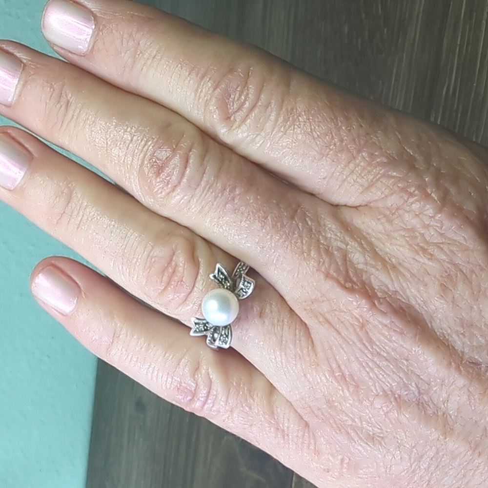Diamond & Pearl 925 Sterling Silver Bow Ring Size 7 - Picture 12 of 14